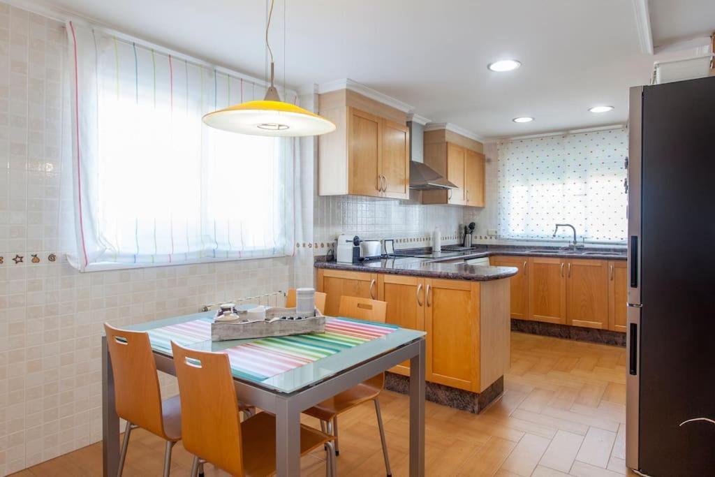 Casa En Valencia, Cerca De Golf, Playas, Moto Gp Villa Luaran gambar